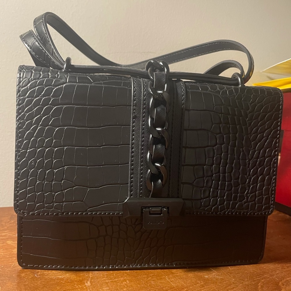 Black Aldo Purse New Never used                      H 6 3/4” L 9 1/2 “ W 2 3/4”
